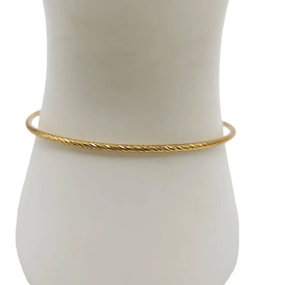 Dainty Twisted Cuff Bangle Bracelet Gold Tone Vintage - Picture 1 of 6